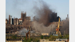 G7 “러 석유 수입 단계적 중단·금지”…美, 부차 학살 연루자 제재