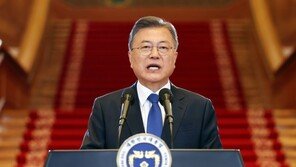 文, 퇴임연설에서도 ‘촛불 염원’ 강조 “여전히 우리의 희망이자 동력” 