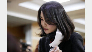 尹측 “김건희 ‘조용한 내조’ 기대…취임식서 어퍼컷 안해”