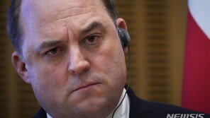 英국방장관 “푸틴, 나치급 파시즘 보여줘”…러 전승절 맞아 일침