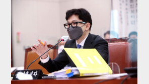 한동훈 “조국 딸 일기장 압수 안했다… 과잉수사 아냐”