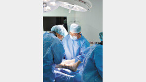 퇴행성관절염 치료하는 제대혈 줄기세포 이식술, 세계 최초 2000건 돌파