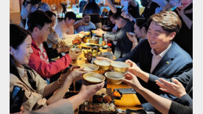 37세 최연소 여당대표 이준석 “우린 춘래불사춘, 민주는 동래불사동”