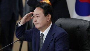 ‘軍통수권’ 인수 윤석열 대통령 “확고한 대비태세 유지” 첫 지시