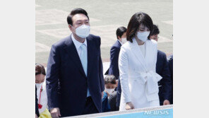 경찰, ‘모친 사문서 위조 공모 의혹’ 김건희 여사 불송치