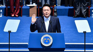 尹 정부 5년 첫발…외신 “北·인플레 등 난제 산적” 우려