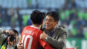 이장수 감독 쓴소리 “10년이면 강산도 변하는데 중국 축구는 20년 그대로”
