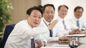 尹대통령, 첫 수석비서관 회의 주재…“격의 없이 수시로 와달라”