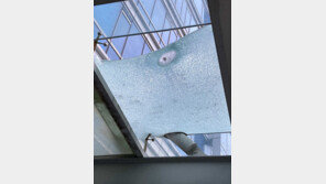 부산 아파트 고층서 1㎏ 아령 추락 ‘아찔’…인명피해 없어