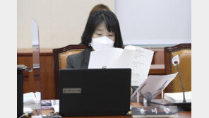 법원 “외교부, ‘위안부 합의’ 당시 윤미향 면담기록 일부 공개해야” 재차 판단