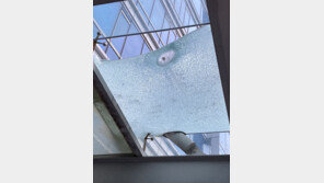 부산 아파트 고층서 1㎏ 아령 떨어져…사람 맞았으면 ‘아찔’