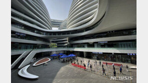 中 장기간 봉쇄에 글로벌 기업들 ‘울상’…엑소더스 서두르나