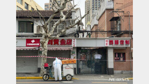 상하이 봉쇄에 수천명 배달기사 노숙…“집이 있어도 못 가”