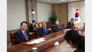 日의원단 만난 尹 “김포-하네다 항공편 이달 복원 추진”