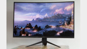 [리뷰] 1500R 곡률로 끌어올린 몰입감, 카멜 CM3210GQC 게이밍 모니터
