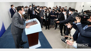 尹대통령, 북한 코로나 백신 지원에 “실무접촉 제의하겠다”