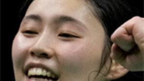 여자셔틀콕, 12년 만에 세계정상 ‘스매싱’