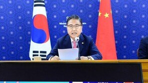박진·왕이 첫 통화 “北 코로나 우려…인도적 지원 지속 협의”
