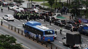 전장연, 오늘도 지하철 4호선 출근 시위…지연운행 예상