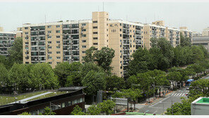 ‘한강변 재건축’ 50~60층 변신 준비…압구정 집값 덩달아 8억~10억씩 ‘쑥’