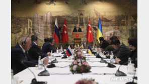 우크라 “평화 협상 불가능 상태”…러는 “우크라가 중단” 비판