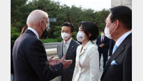바이든, 김건희 만난 뒤 尹에 “우린 married up한 남자들”