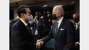 바이든, 일본 도착…23일 미·일 정상회담 , 24일 쿼드 정상회의