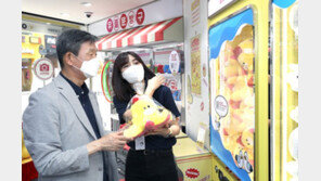 황현식 LGU+ 대표 “무인매장 통해 2030 트렌드 파악” 