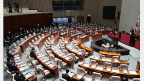 예결위 조정소위, 추경 심사…손실보상 소급적용 등 쟁점