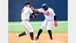 허무한 견제 협살 아웃! [포토]