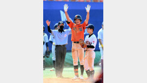 이진용, 쐐기 2타점 3루타 [포토]