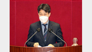 윤건영 “文 전 대통령, 정치 일선에 나서는 일 없을 것”