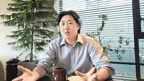 “MZ세대 미술품 컬렉팅, 젊은 작가 드로잉부터 구매하라”