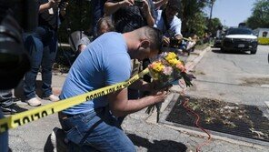 “말더듬이 왕따”…美 초등학교 총기난사범은 언제나 외톨이였다