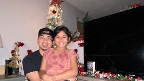 “딸 찾았다, 천사들과 날고 있다” 텍사스 총격 희생자 아빠 눈물