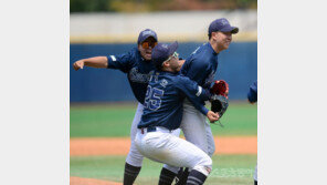 청담고, 강병현 완투승으로 4강 진출 [포토]