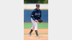 강병현, 5피안타 1사사구 1실점 완투승 [포토]