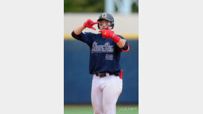 전준서 ‘팀 첫 안타는 내가’ [포토]