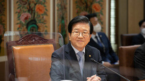 퇴임 앞둔 박병석 “0.7%P차라도 패배는 패배…민주, 자기성찰 소홀”