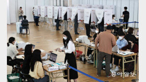 “정직한 일꾼 뽑혔으면”…유권자들 희망담은 사전투표 첫날