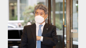 윤종원 “새 정부에 부담되는 듯…내려놓는 게 순리 같다”