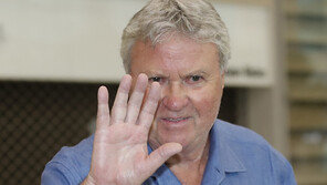 ‘4강 신화’ 히딩크 감독, 한일 월드컵 20주년 맞아 ‘금의환향’