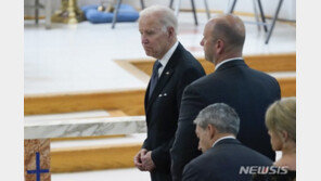 바이든, 텍사스 참사현장 방문…美법무, 경찰 부실대응 조사 착수