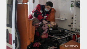 우크라 “러 침공 이래 어린이 사상자 최소 687명”