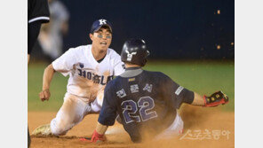 강민우 ‘수비에서도 만점 활약’ [포토]