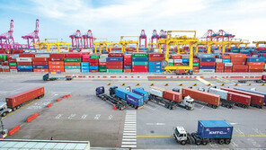 첨단기술 활용해 ‘스마트 항만’으로 변신하는 인천항