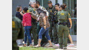 텍사스 참사 이후 美서 총격사건 14건 발생…현충일 연휴에만 11건