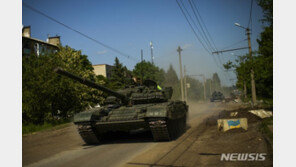 우크라전 96일 러군, 세베로도네츠크 중심부 진격…우크라 “남부서 반격”