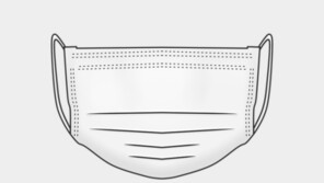 日, 마스크는 ‘얼굴 팬티’…“안쓰면 바지 벗고 다니는 것 같아”