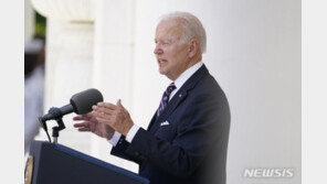 바이든 “우크라에 정밀타격 첨단 로켓체계 지원”